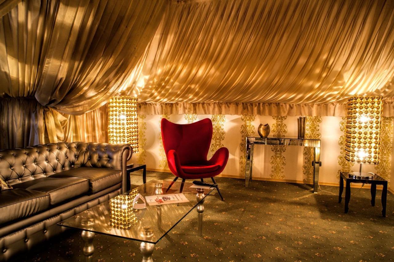 Weekend Boutique Hotel Chisinau Luaran gambar